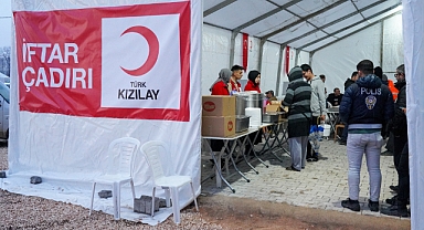 KIZILAY'IN AFET BÖLGELERİNDEKİ YARDIM ÇALIŞMALARI RAMAZAN AYINDA DA ARALIKSIZ SÜRÜYOR
