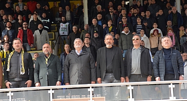 Lider Küçükçekmece Sinop spor'a selam durun 3-0