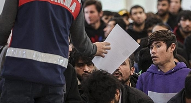 Son 1 haftada 2 bin 18 düzensiz göçmen sınır dışı edildi
