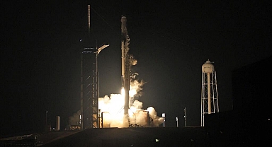 SpaceX Uluslararası Uzay İstasyonu'na 4 astronot gönderdi
