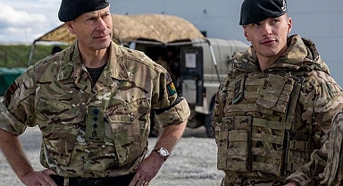 Tarihte 4 kişi bu unvanı almıştı! Kral Charles küçük kardeşine babasının unvanını verdi