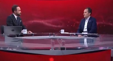 Yeniden Refah Partisi Genel Başkanı Fatih Erbakan, gündeme dair gelişmeleri TRT Haber'de değerlendirdi. 