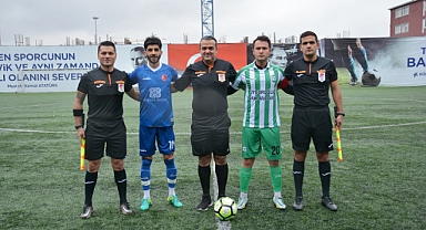 Yeşilova Esnafspor liderin yenilmezliğine son verdi.