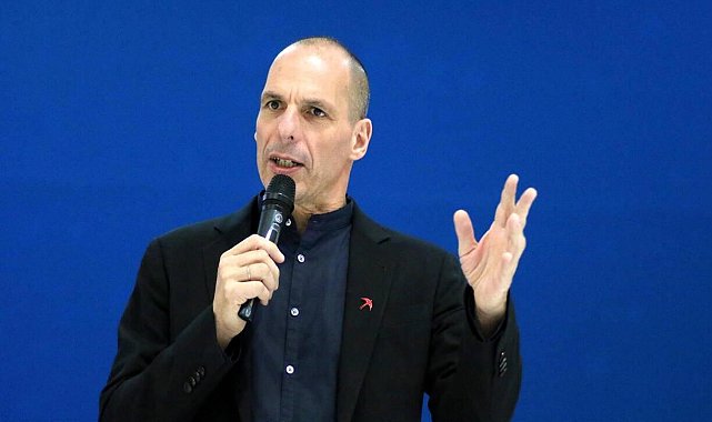 Yunanistan'da muhalefet lideri Varufakis’e saldırı