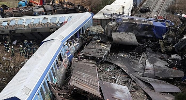 Yunanistan'daki tren kazasında 36 kişi hayatını kaybetti!