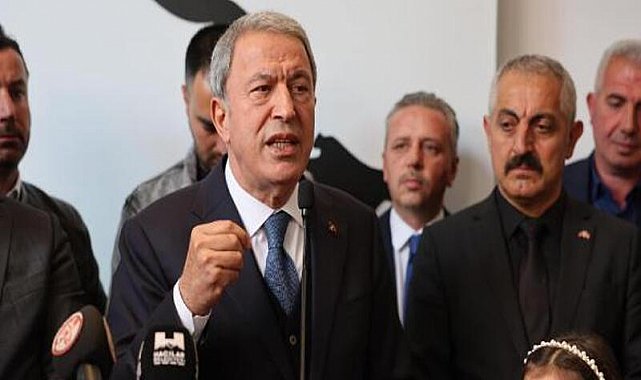 Bakan Akar: Teröristler kan ağlıyor, bitecekler