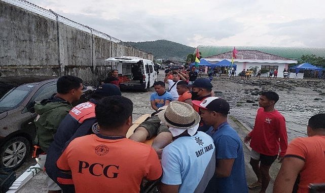 Filipinler'de tur teknesi alabora oldu: 1 ölü