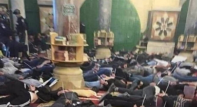 İşgalci İsrail'den Mescid-i Aksa'ya baskın!