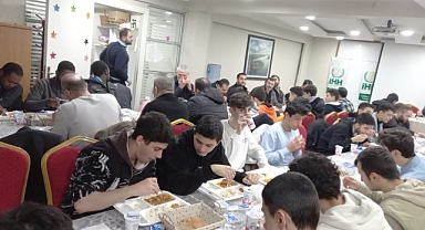 Küçükçekmece Genç İHH iftar programında buluştular