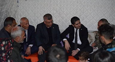 MHP'li Özdemir Kahramanmaraş'ta depremzede vatandaşlarla iftar yaptı