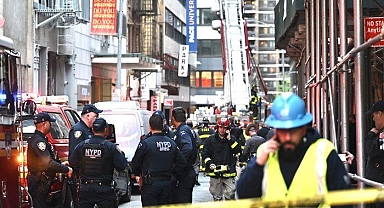 New York'ta korku dolu anlar! Enkaz parçaları göğe doğru yükseldi: Ölü ve yaralılar var