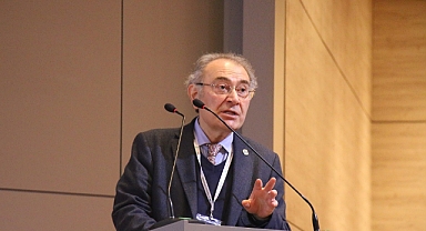 Prof. Dr. Nevzat Tarhan: 