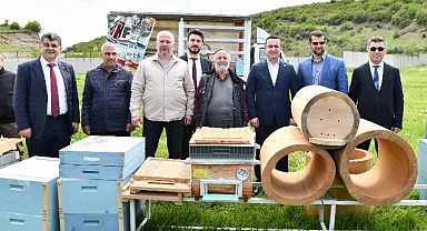 Türkiye'nin ilk arı pazarı Bursa'da kuruldu