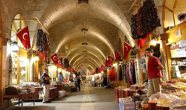 Zincirli Bedesten esnafına destek eli