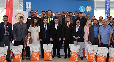 Bursa Büyükorhanlı çiftçiye silajlık mısır tohumu
