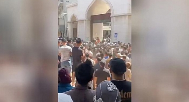 Çin'in Müslüman azınlık üzerindeki zulmü artıyor! Müslümanlar camileri savunuyor...