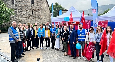 DEVA Genel Başkan Yardımcısı Sanem Oktar Bursa teşkilatıyla sahaya çıktı