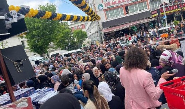 Esenyurt’ta indirim izdihamı! Birbirlerini ezdiler
