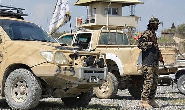 İran sınır muhafızları ile Taliban güçleri arasında çatışma!