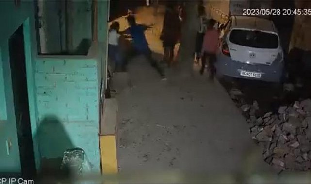 Kan donduran vahşet! Önce bıçakladı sonra kafasını taşla ezdi...