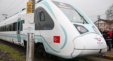 Milli elektrikli tren yolculu sefere başlıyor
