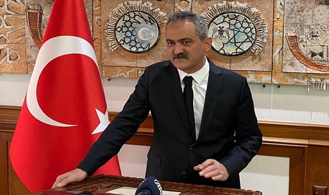 Özer, eğitim gündemine ilişkin değerlendirmelerde bulundu.