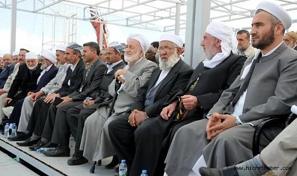 Peygamber sevdalıları meydanı doldurdu