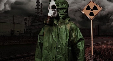 Rusya, Ukrayna'da mühimmat deposunu vurdu! Radyoaktivite alarmı verildi: Dumanlar o bölgeye ilerliyor