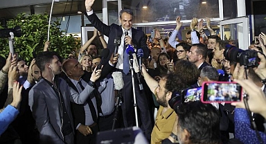 Yunanistan'da seçim sonuçları! Başbakan Miçotakis yeniden sandığa gitme mesajı verdi