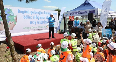 Büyükçekmece'de tonlarca atık toplandı