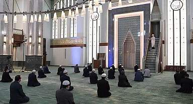 Cuma namazı nasıl kılınır, kaç rekat, kaç dakika sürer?