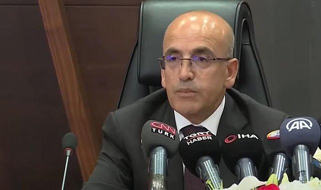 Ekonomide yeni dönem! Mehmet Şimşek görevi teslim aldı, 'reform' mesajı verdi:
