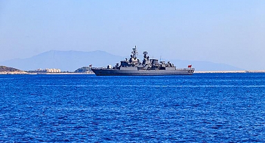 Ellerinde kesici aletlerle dolaşıyorlardı, Türk bayraklı gemide personel kendini kilitledi! Denizcilik Genel Müdürlüğü açıkladı: 15 kaçak şahıs tespit edildi, İtalya'da müdahale edilecek