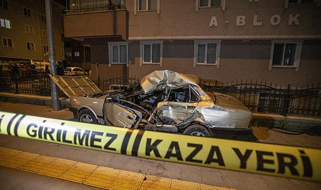 Erzurum'da feci kaza! Park halindeki araca çarptı: 1 ölü, 1 yaralı