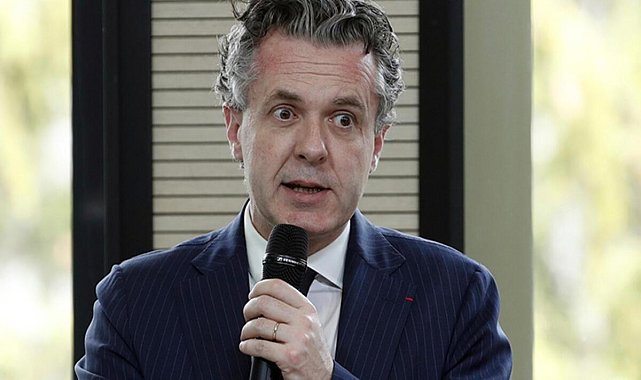 Fransa'daki 5.8’lik depremde binalar hasar gördü! Bakan Bechu'dan açıklama...