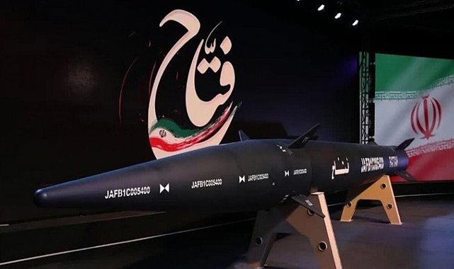 İran, ilk hipersonik balistik füzesi 'Fettah'ı tanıttı