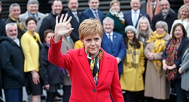 İskoçya'nın eski Başbakanı Nicola Sturgeon gözaltına alındı