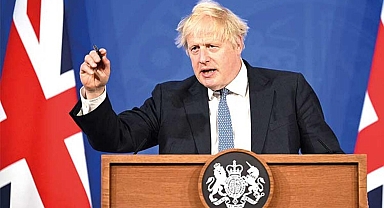 Johnson’a şimdi de meclis yasağı geldi