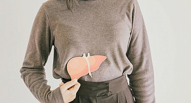 Karaciğer yağlanması belirtileri nelerdir, ciltte nasıl belirti gösterir? Karaciğer yağlanması nerede ağrı yapar, ne iyi gelir?