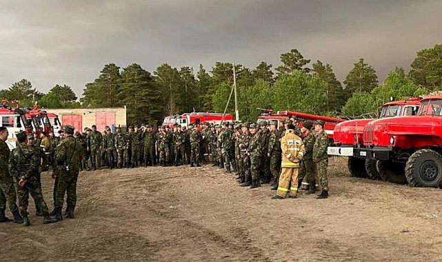 Kazakistan’daki yangın bölgesine takviye ekip ve asker gönderildi