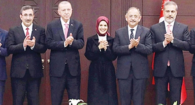 Komşu kabineyi analiz ediyor