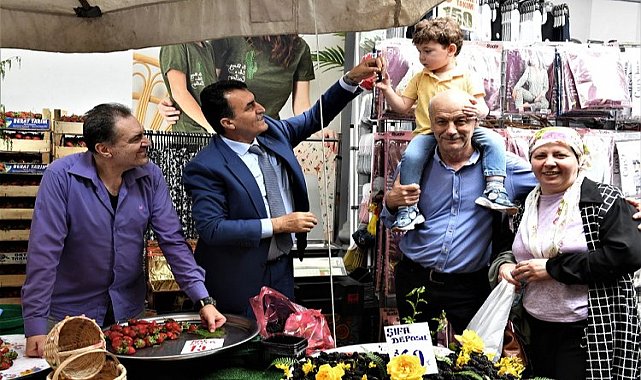 Mustafa Dündar Reyhan esnafıyla buluştu