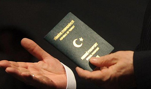 Son günlerin tartışmalı konusu 'vize' krizine bir tepki daha!