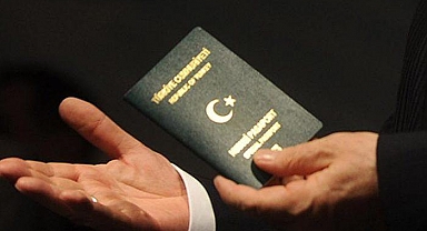 Son günlerin tartışmalı konusu 'vize' krizine bir tepki daha! 