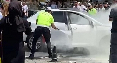 Taksim'de korkutan anlar! Yol ortasında bir anda alev aldı