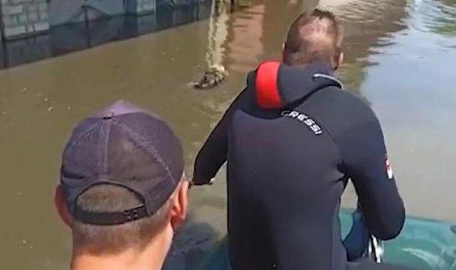 Ukrayna'da sel basan yerlerde kurtarma çalışmaları: 1339 kişi tahliye edildi