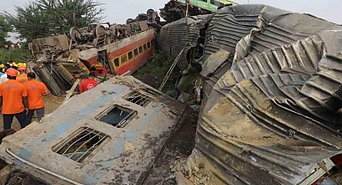 Yüzlerce ambulans sevk edildi... Hindistan'daki faciada bilanço ağırlaşıyor!