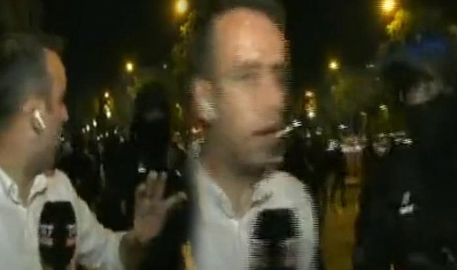 Fransa polisinden TRT muhabirine Türkçe 'kenara çekilin' uyarısı!