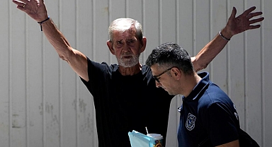 Hasta karısını öldüren 76 yaşındaki adam 'cinayetten' suçsuz bulundu