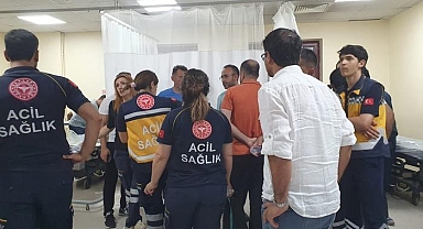 112 ambulansının önünü kesip bıçaklarla saldırdılar! 4 sağlık personeli yaralandı